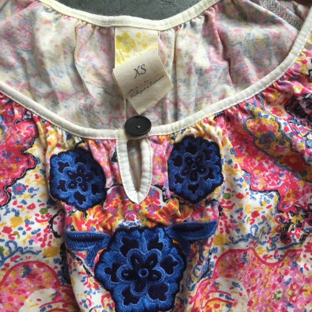 Patterned Anthro tee - Picture 2 of 3